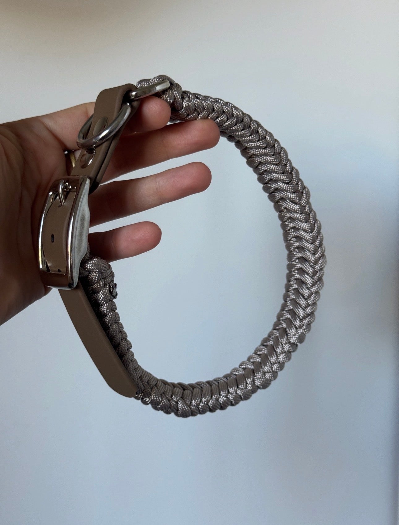 Collier Nova - Greige (gris-beige)
