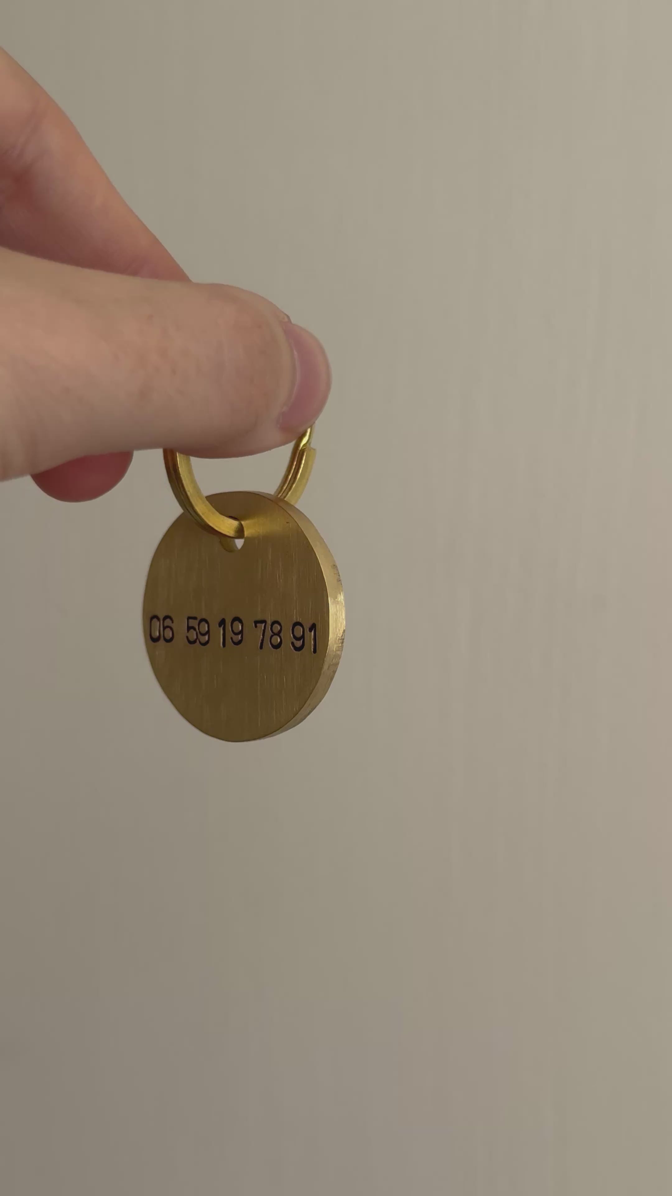 Médaille en laiton massif